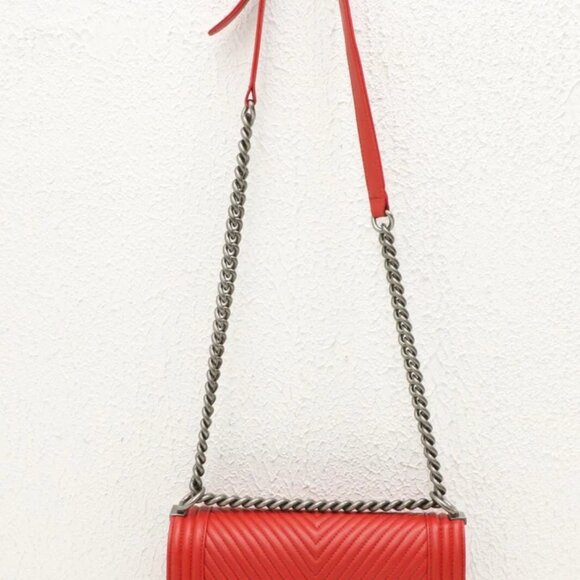 Chanel Medium Chevron Boy Bag - Red - Picture 3 of 16